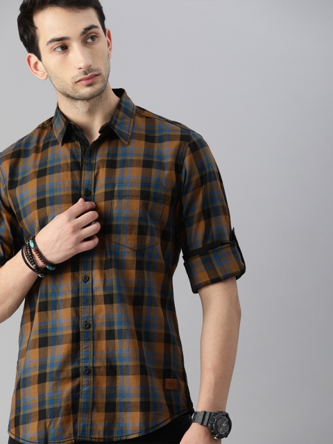 

Roadster Men Orange & Black Checked Casual Shirt
