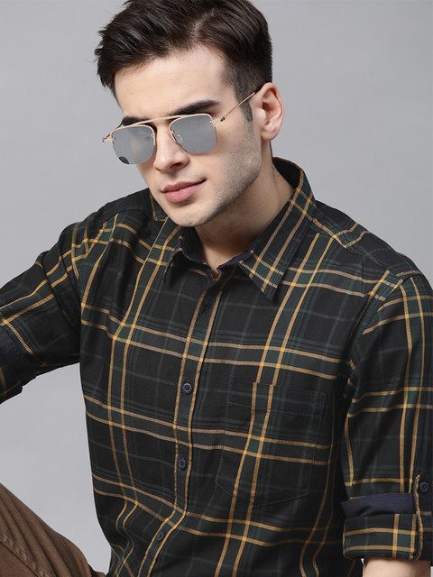 

Roadster Men Black Pure Cotton Checked Casual Shirt