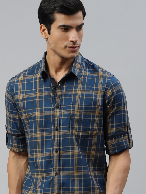 

Roadster Men Blue & Beige Cotton Regular Fit Checked Casual Shirt