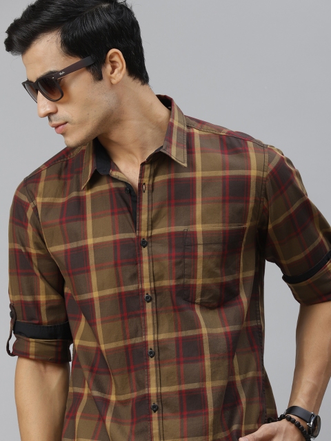 

Roadster Men Brown & Beige Pure Cotton Checked Casual Shirt
