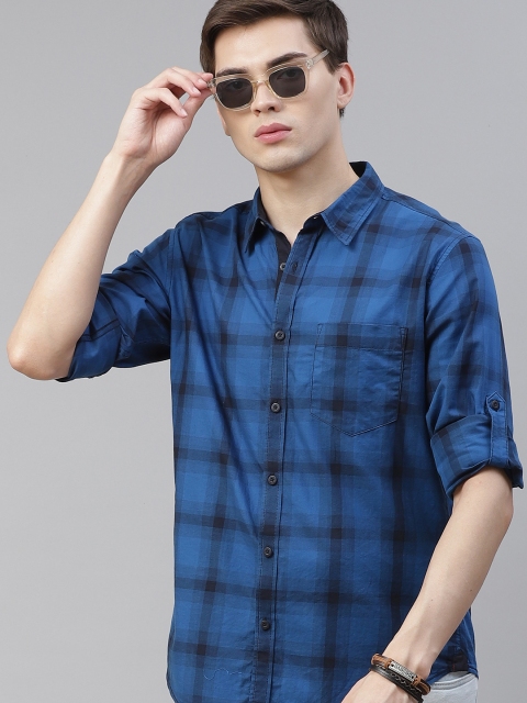 

Roadster Men Blue Regular Fit Checked Pure Cotton Casual Shirt
