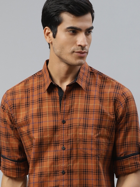 

Roadster Men Orange & Black Checked Pure Cotton Regular Fit Casual Shirt