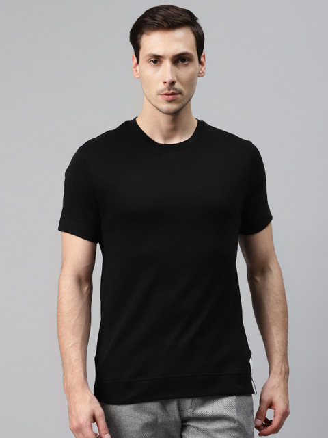 

Blackberrys Men Black Solid T-shirt