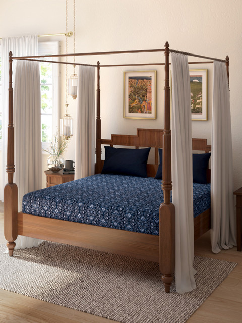 

House of Pataudi Navy Blue & White 226 GSM Cotton Printed Queen Bedsheet & 2 Pillow Covers