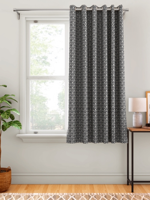 

Aura Grey & Black Geometric Single Window Curtain