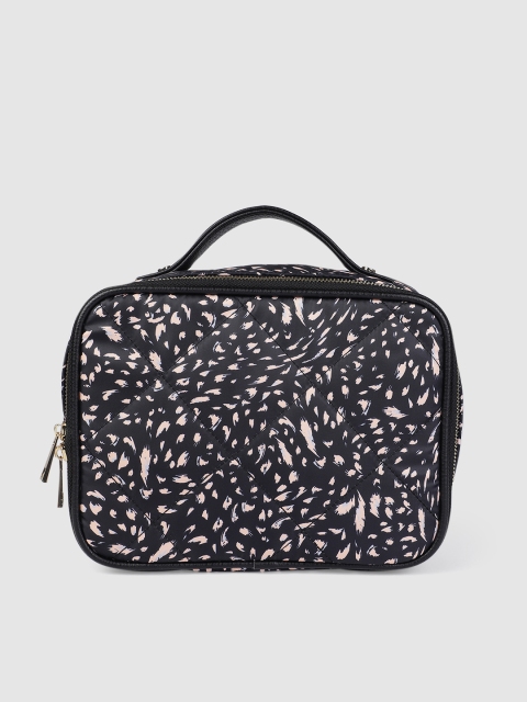 

Accessorize Navy Blue Printed PAINT STROKE LUNCHBOX