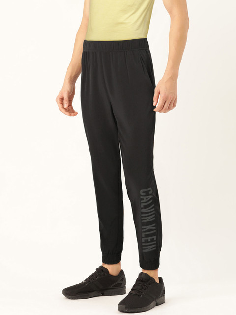 

Calvin Klein Jeans Men Black Printed Straight Fit Joggers