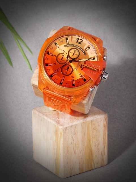 

DIESEL Men Orange Mega Chief Analogue Watch DZ4533