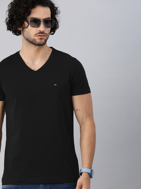 

Tommy Hilfiger Men Black Solid Slim Fit V-Neck T-shirt