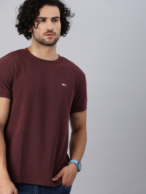 

Tommy Hilfiger Men Maroon Solid Round Neck T-shirt