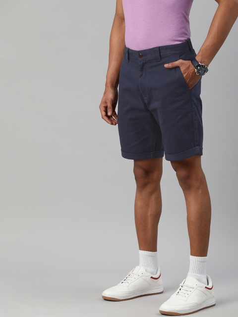 

Tommy Hilfiger Men Navy Blue Solid Scanton Slim Fit Chino Shorts
