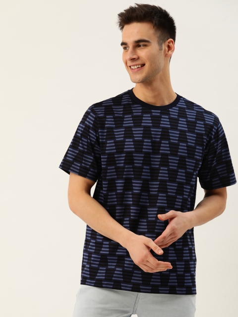 

United Colors of Benetton Men Blue & Black Printed Round Neck T-shirt