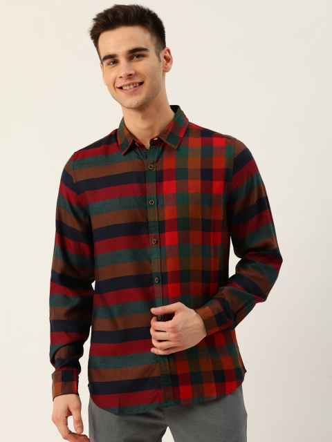 

United Colors of Benetton Men Navy Blue & Maroon Slim Fit Checked Casual Shirt