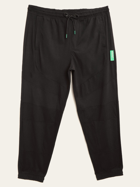 

United Colors of Benetton Men Black Solid Cotton Joggers with Cut & Sew Detail