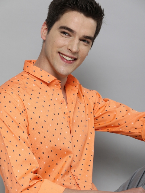 

Mast & Harbour Men Orange & Navy Blue Regular Fit Printed Casual Shirt