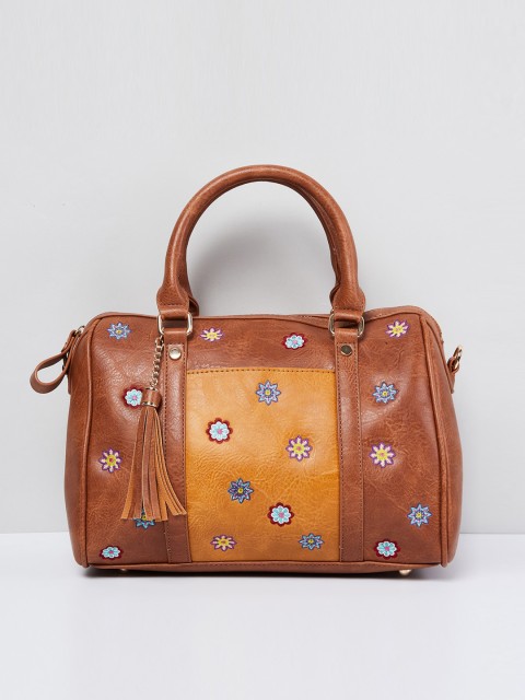 

max Tan Brown Embellished Handheld Bag