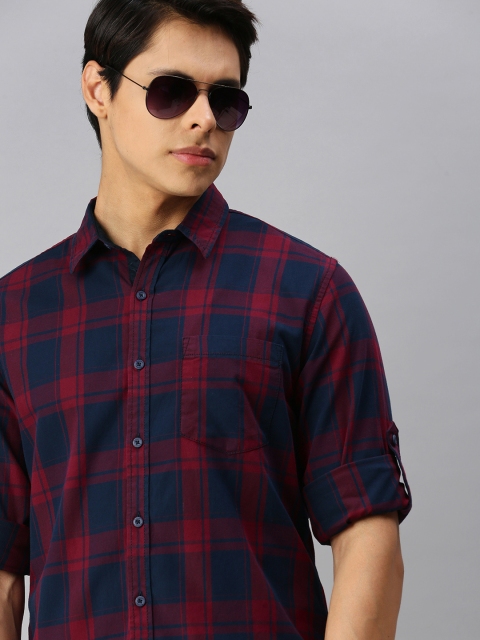 

Roadster Men Navy Blue Tartan Checks Checked Casual Shirt