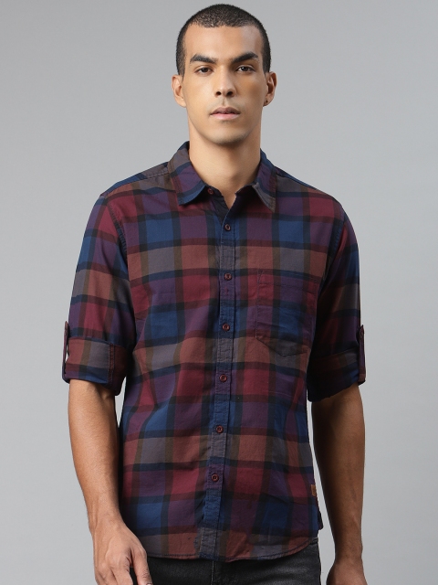 

Roadster Men Maroon & Blue Regular Fit Checked Pure Cotton Casual Shirt