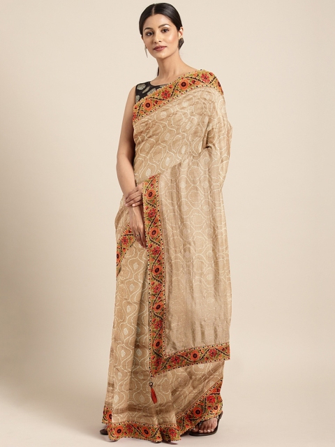 

Triveni Beige & White Silk Cotton Printed Saree