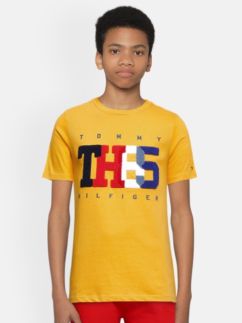 

Tommy Hilfiger Boys Yellow Self Design Pure Cotton Round Neck T-shirt