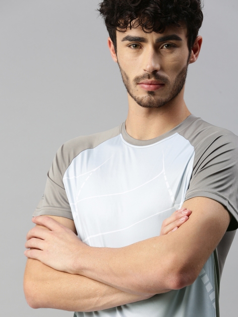 

WROGN ACTIVE Men Grey Striped Slim Fit T-shirt