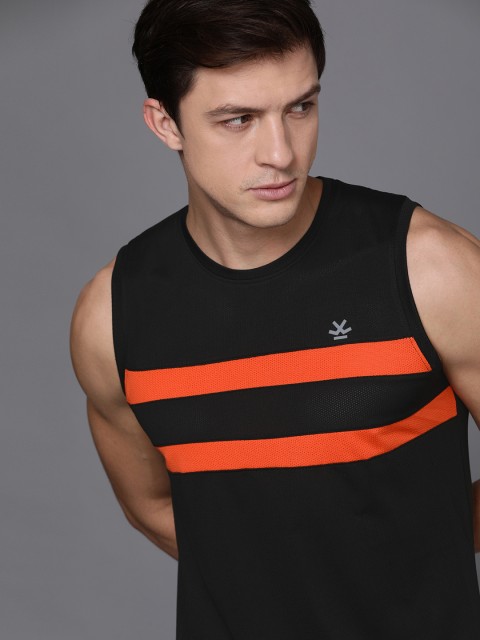 

WROGN ACTIVE Men Black & Red Self-design Slim Fit Sleevless T-shirt