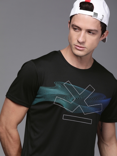 

WROGN ACTIVE Men Black & White Printed Round Neck T-shirt