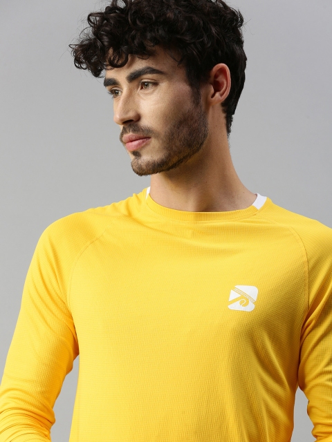 

WROGN ACTIVE Men Yellow Solid Slim Fit T-shirt