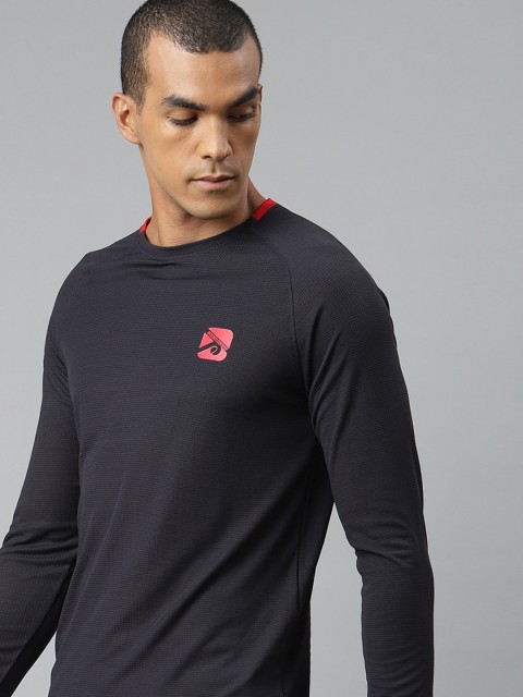 

WROGN ACTIVE Men Charcoal Grey Slim Fit Self-Checked Round Neck T-shirt