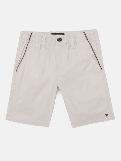 

Tommy Hilfiger Boys Grey Solid Regular Fit Shorts