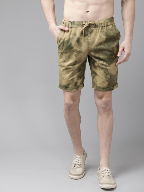 

Roadster Men Beige & Olive Green Abstract Print Regular Fit Shorts