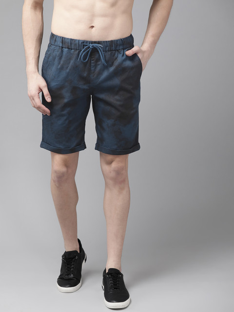 

Roadster Men Blue & Black Abstract Print Regular Fit Shorts