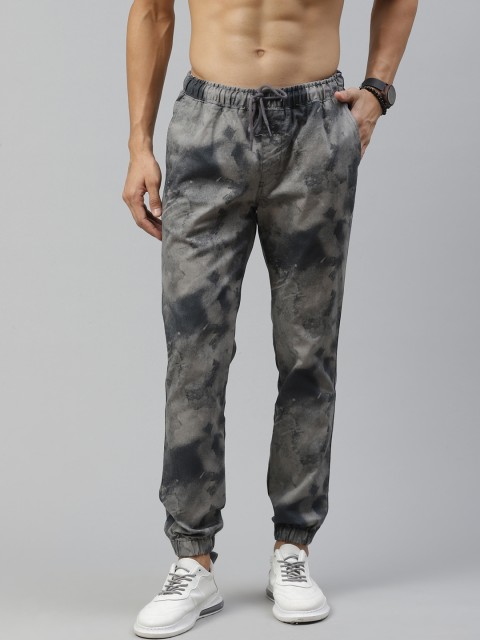 

Roadster Men Grey Dyed Joggers