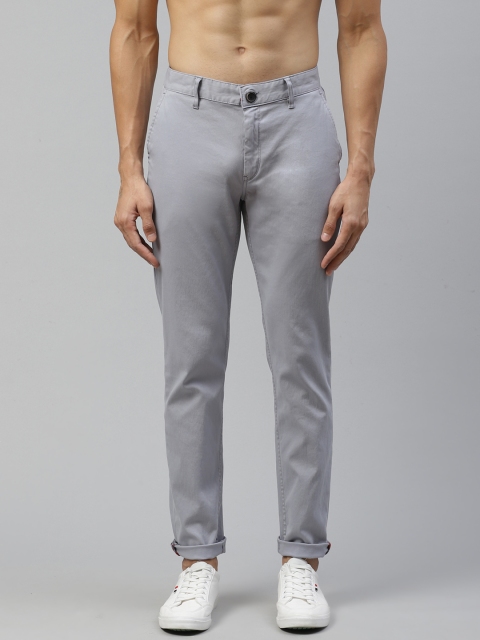 

Roadster Men Grey Slim Fit Solid Regular Trousers