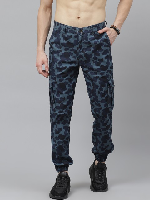 

Roadster Men Blue & Black Regular Fit Printed Cargos
