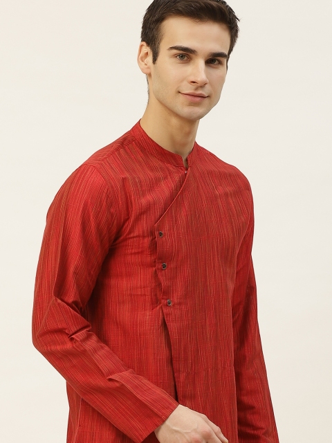 

Ode by House of Pataudi Men Red Solid Kurta