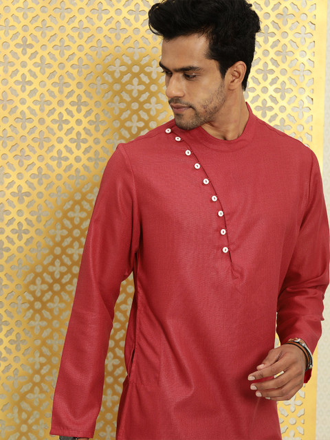 

Ode by House of Pataudi Men Red Solid Rozana Angrakha Kurta