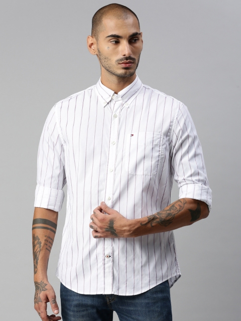 

Tommy Hilfiger Men White & Red Regular Fit Striped Casual Shirt