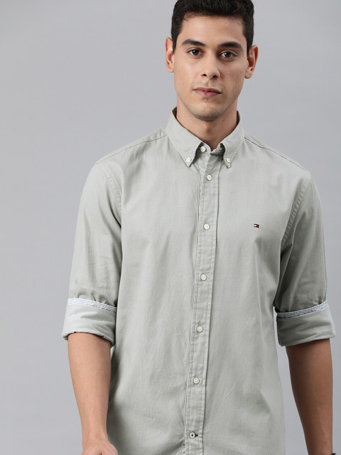 

Tommy Hilfiger Men Grey Regular Fit Solid Casual Shirt
