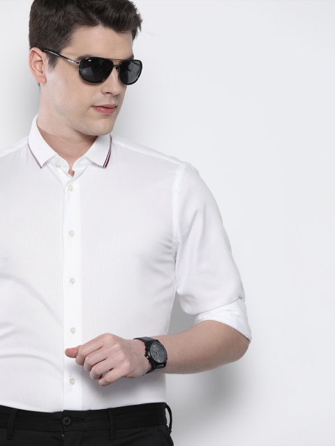 

Tommy Hilfiger Men White Regular Fit Solid Oxford Smart Casual Shirt