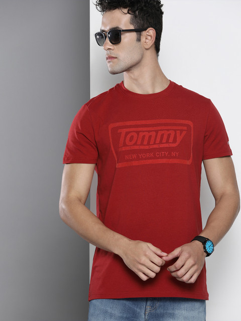

Tommy Hilfiger Men Red Slim Fit Logo Printed Round Neck T-shirt