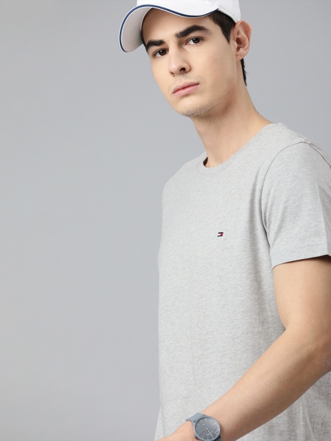

Tommy Hilfiger Men Grey Solid Round Neck T-shirt