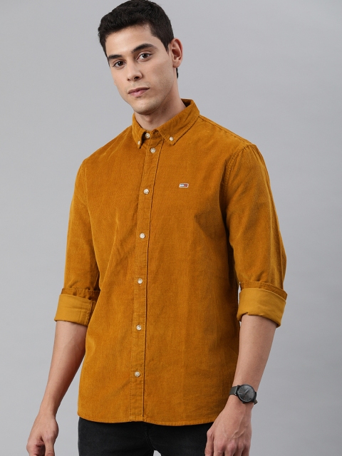 

Tommy Hilfiger Men Brown Regular Fit Solid Casual Corduroy Shirt