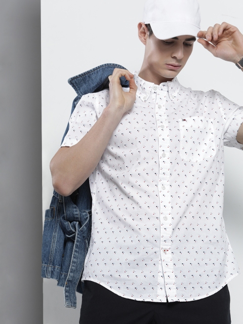 

Tommy Hilfiger Men White & Navy Blue Regular Fit Printed Casual Shirt