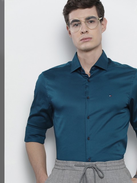 

Tommy Hilfiger Men Navy Blue Regular Fit Solid Casual Shirt