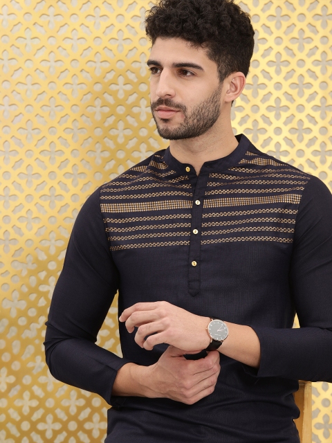 

Ode by House of Pataudi Men Navy Blue & Brown Striped Kurta