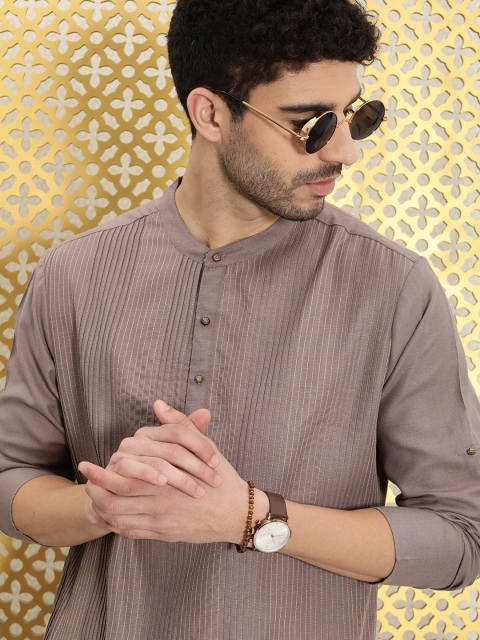 

Ode by House of Pataudi Men Lavender Striped Rozana Thread Work Kurta