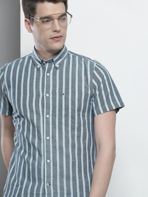 

Tommy Hilfiger Men Blue & White Slim Fit Striped Casual Shirt