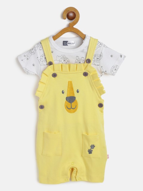 

Moms Love Boys White & Yellow Pure Cotton Printed T-shirt with Dungarees