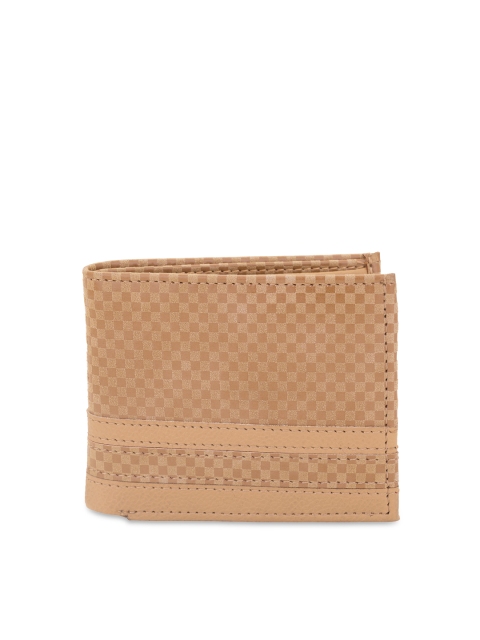 

yelloe Men Beige Checked Wallet